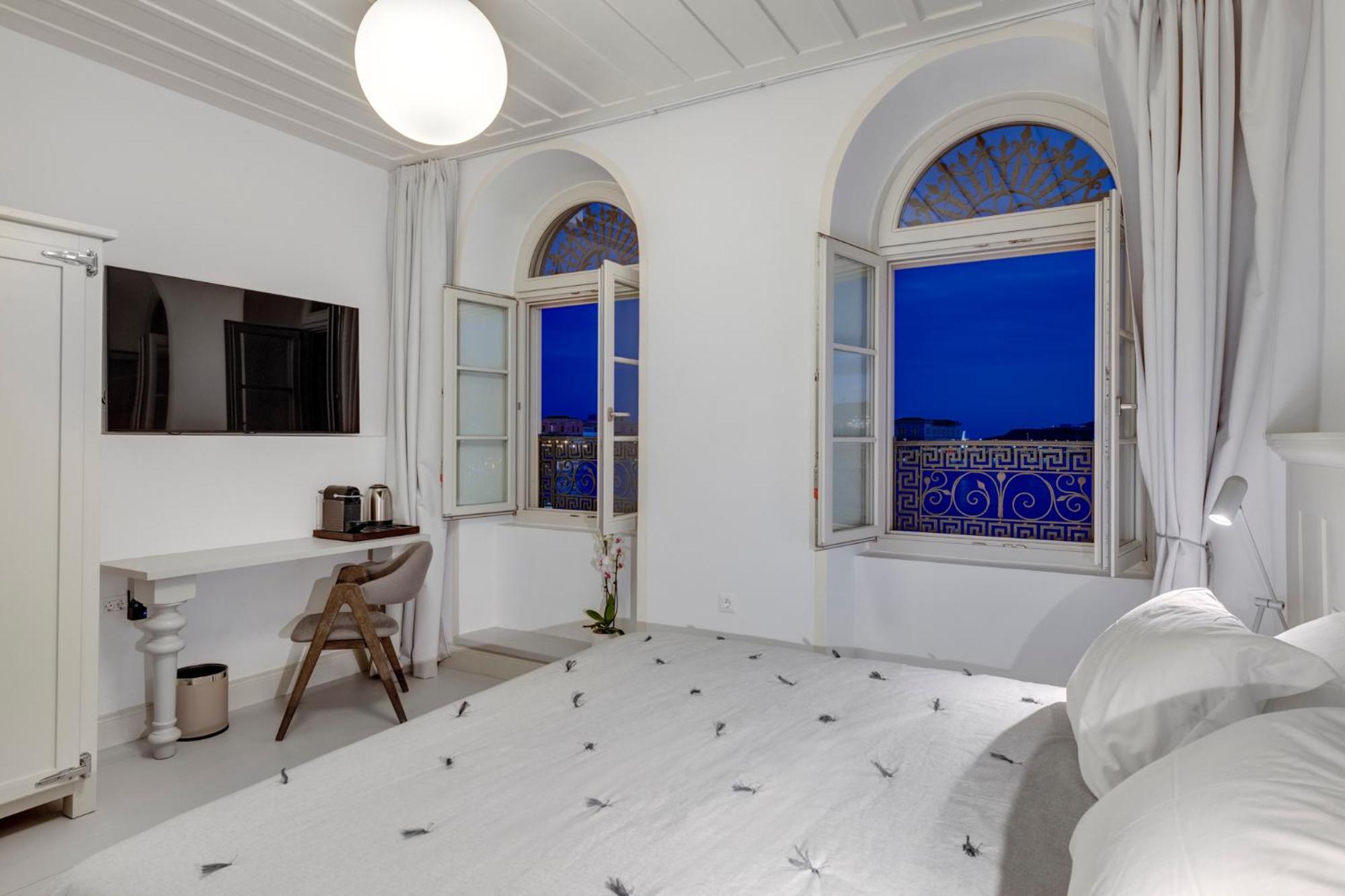 Skylight Hotel Ermoupoli Exterior photo