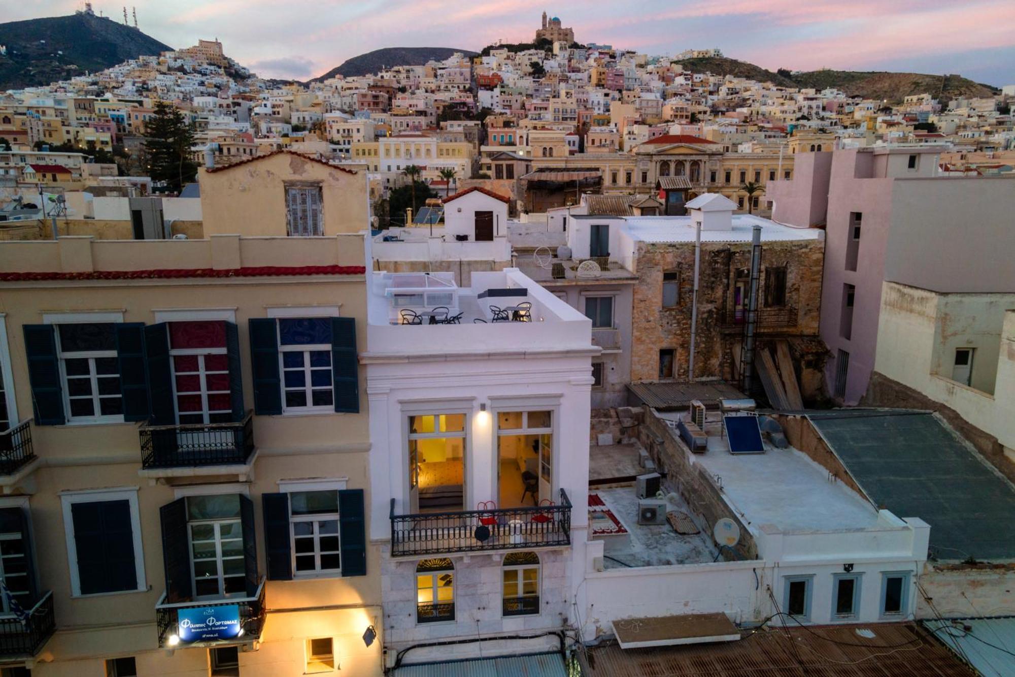 Skylight Hotel Ermoupoli Exterior photo