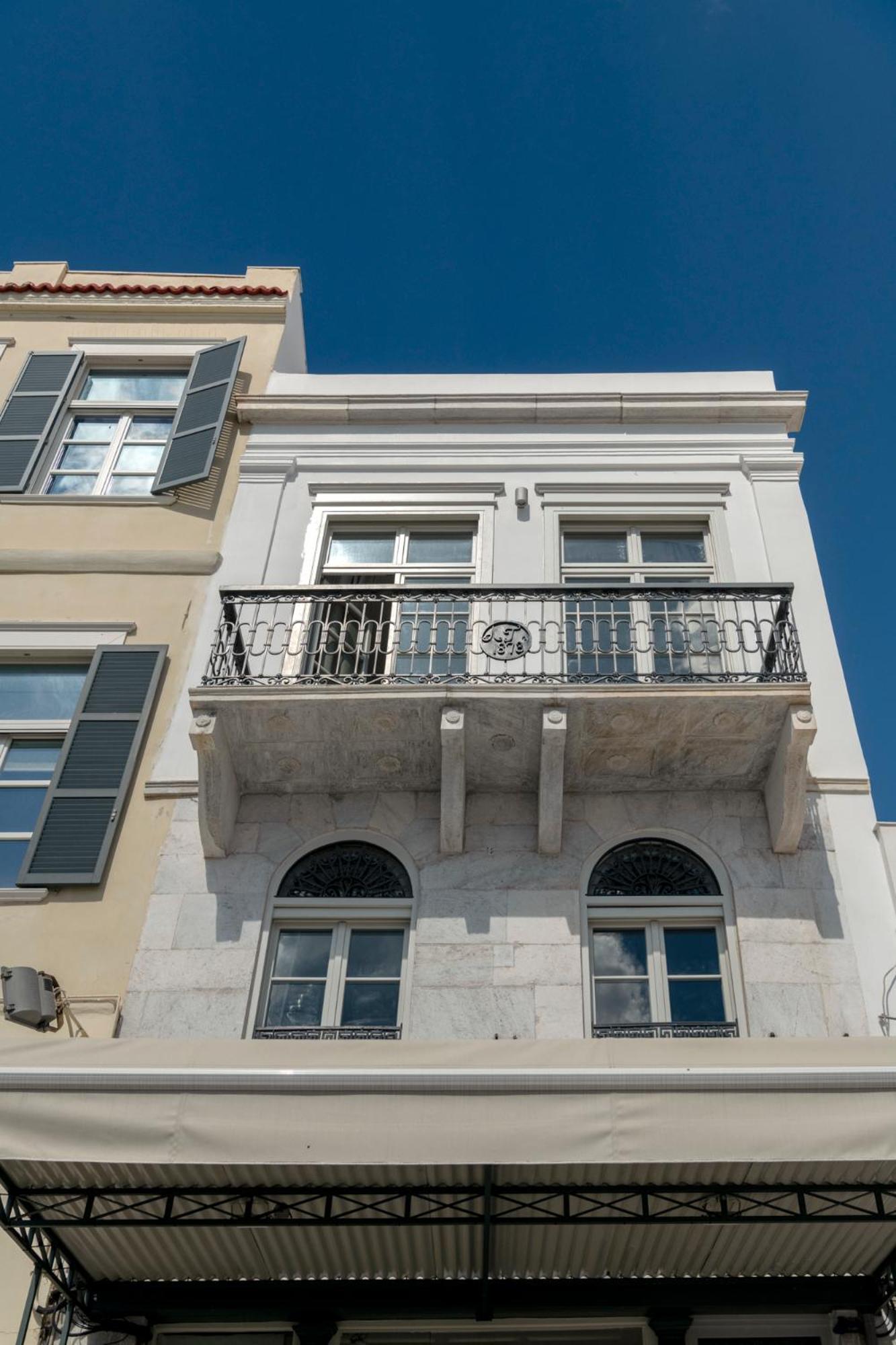 Skylight Hotel Ermoupoli Exterior photo